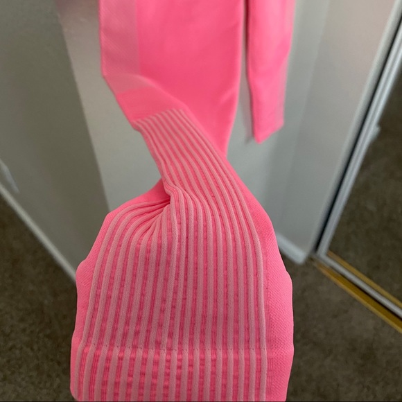 **Sold**Seamless Active Leggings - Picture 7 of 7